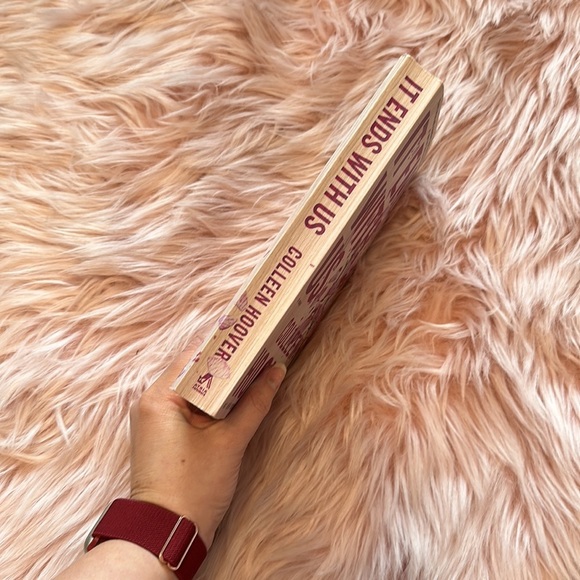 It ends with us & It starts with us by Colleen Hoover Paperback Book 1&2 Bundle - Picture 5 of 8